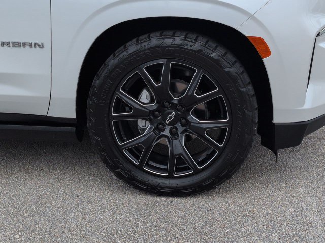 Used 2024 Chevrolet Suburban High Country AWD/4WD image 11