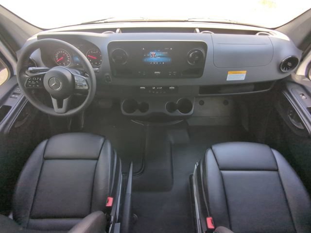 Used 2024 Mercedes-Benz Sprinter 2500 image 16