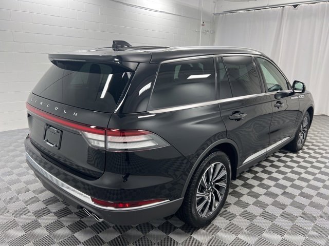 Certified 2025 Lincoln Aviator AWD image 5