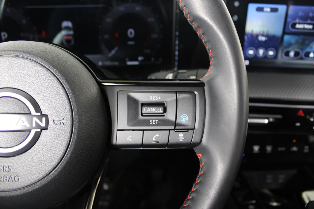 Certified 2025 Nissan Kicks SR FWD image 25