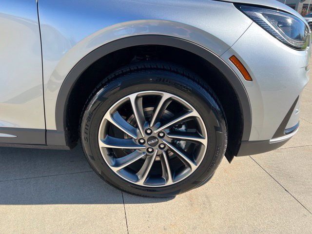 Used 2024 Lincoln Corsair AWD w/ Equipment Group 101A image 12