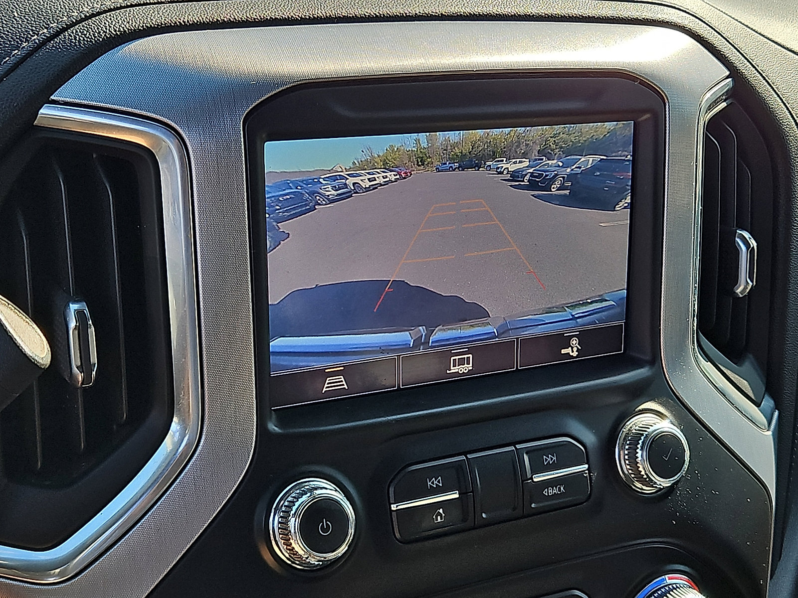 Used 2022 GMC Sierra 1500 SLT w/ SLT Premium Plus Package AWD/4WD image 18