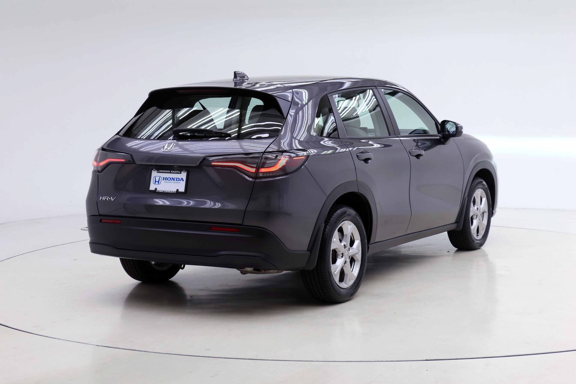 Used 2024 Honda HR-V LX image 2