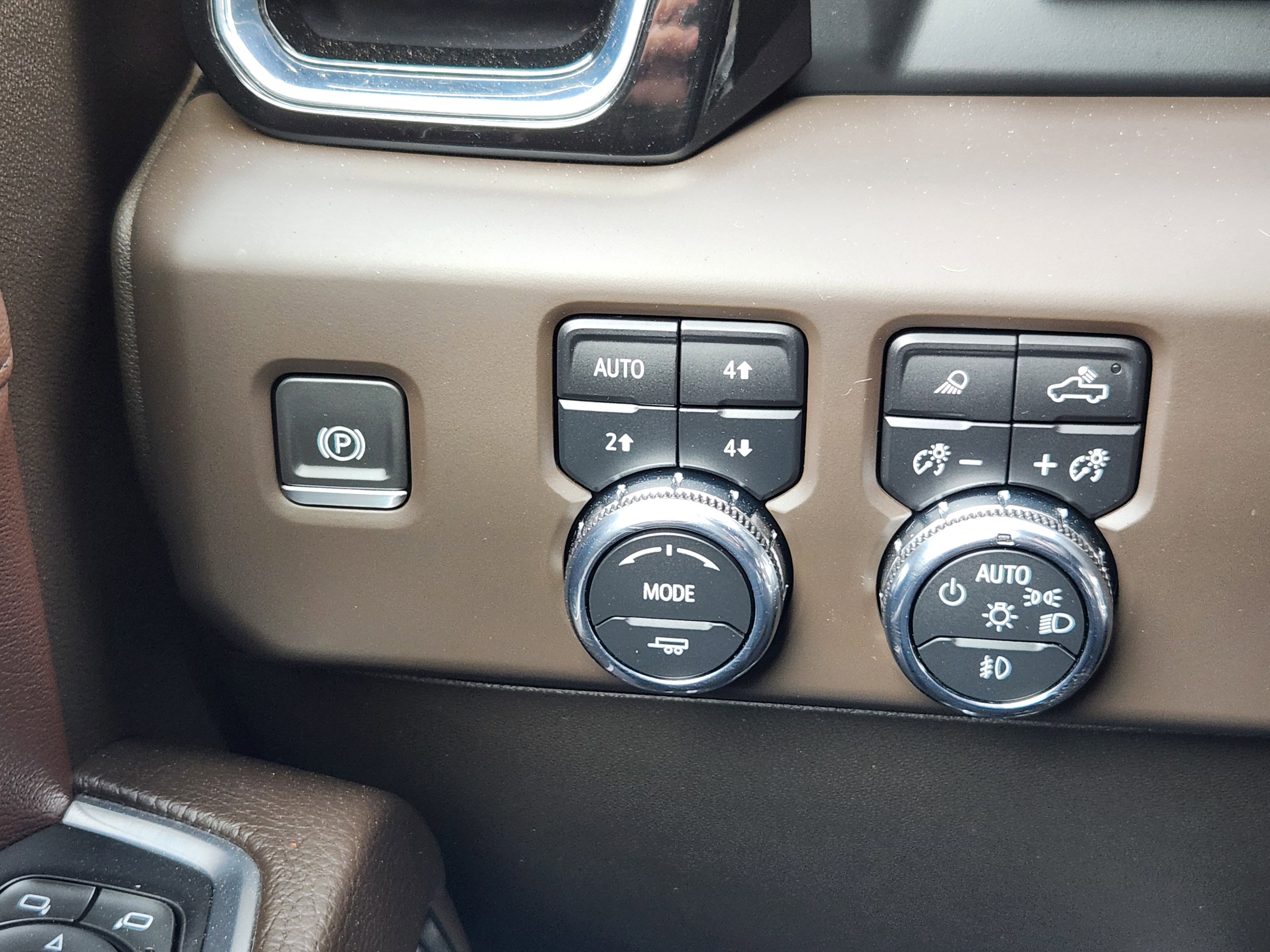 Used 2024 GMC Sierra 2500 Denali w/ Denali Reserve Package image 27