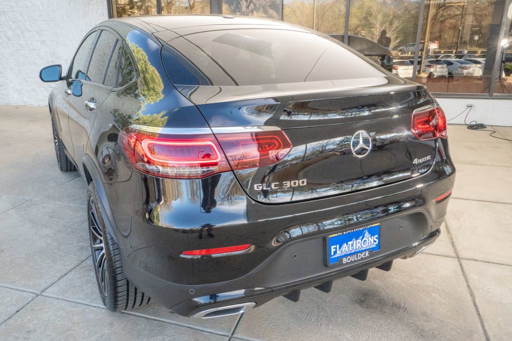 Used 2023 Mercedes-Benz GLC 300 4MATIC Coupe image 5