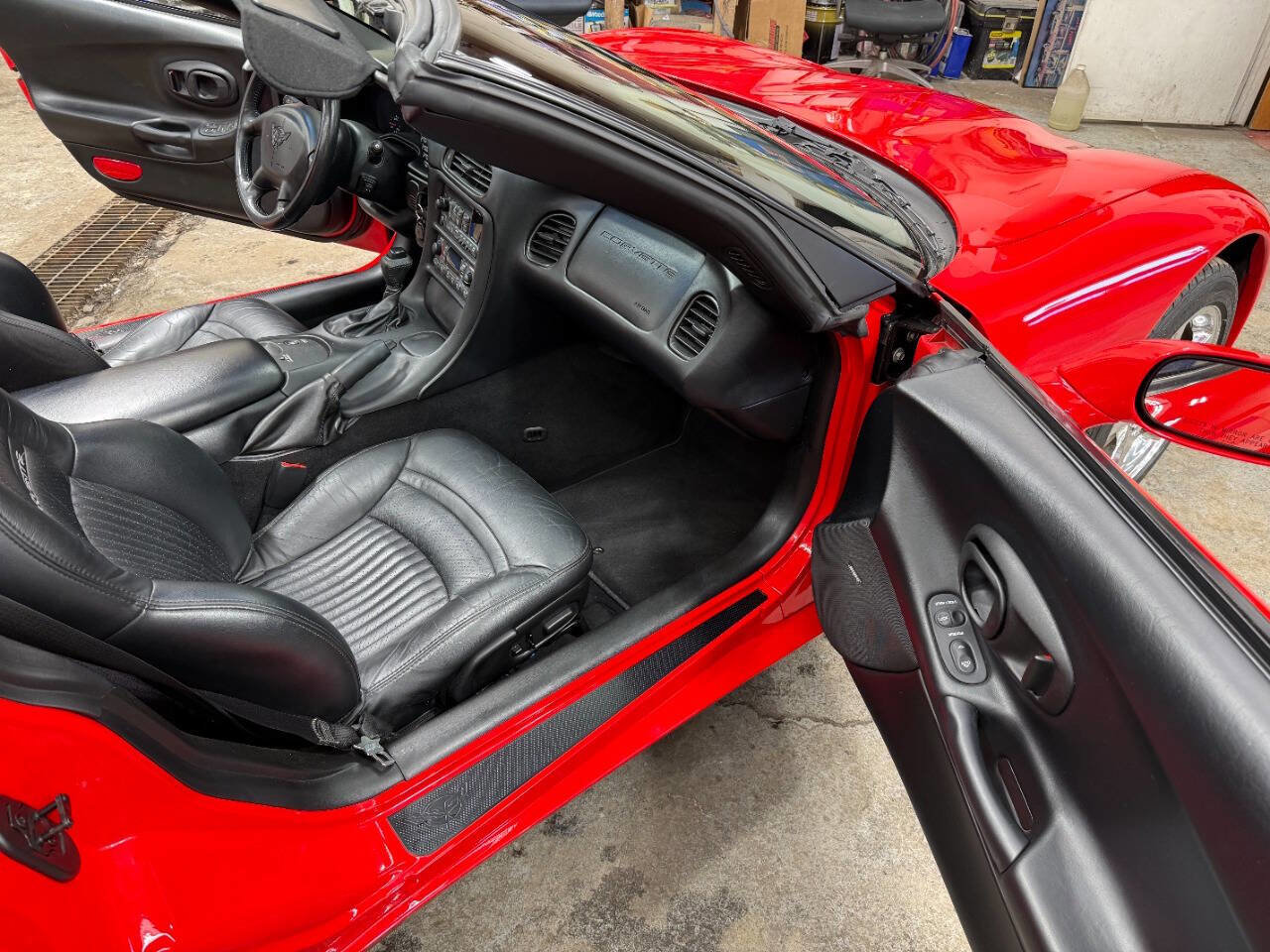 Used 2003 Chevrolet Corvette Convertible w/ Preferred Equipment Group1 image 9