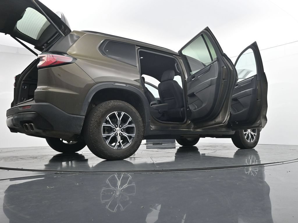 Used 2025 GMC Acadia AT4 AWD/4WD image 29