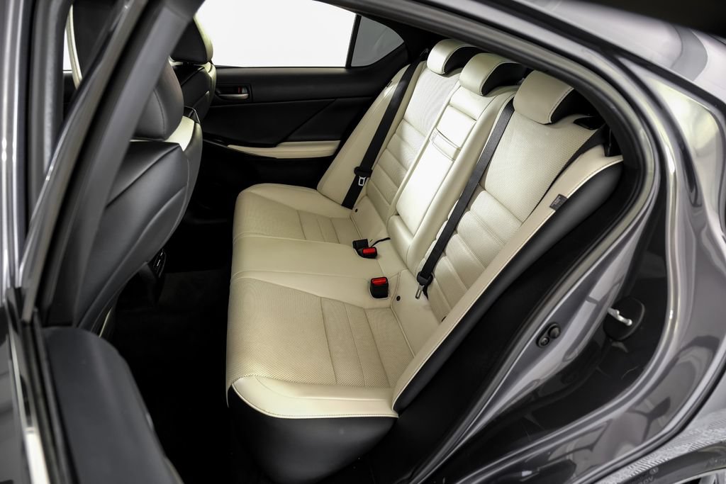 Used 2022 Lexus IS 350 F Sport RWD image 45