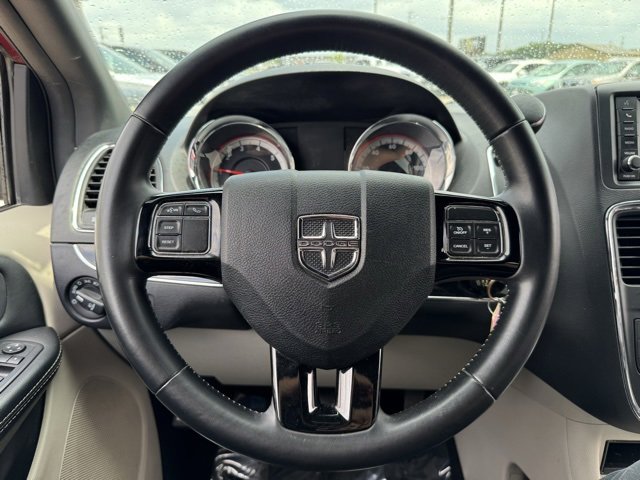 Used 2019 Dodge Grand Caravan SXT image 19