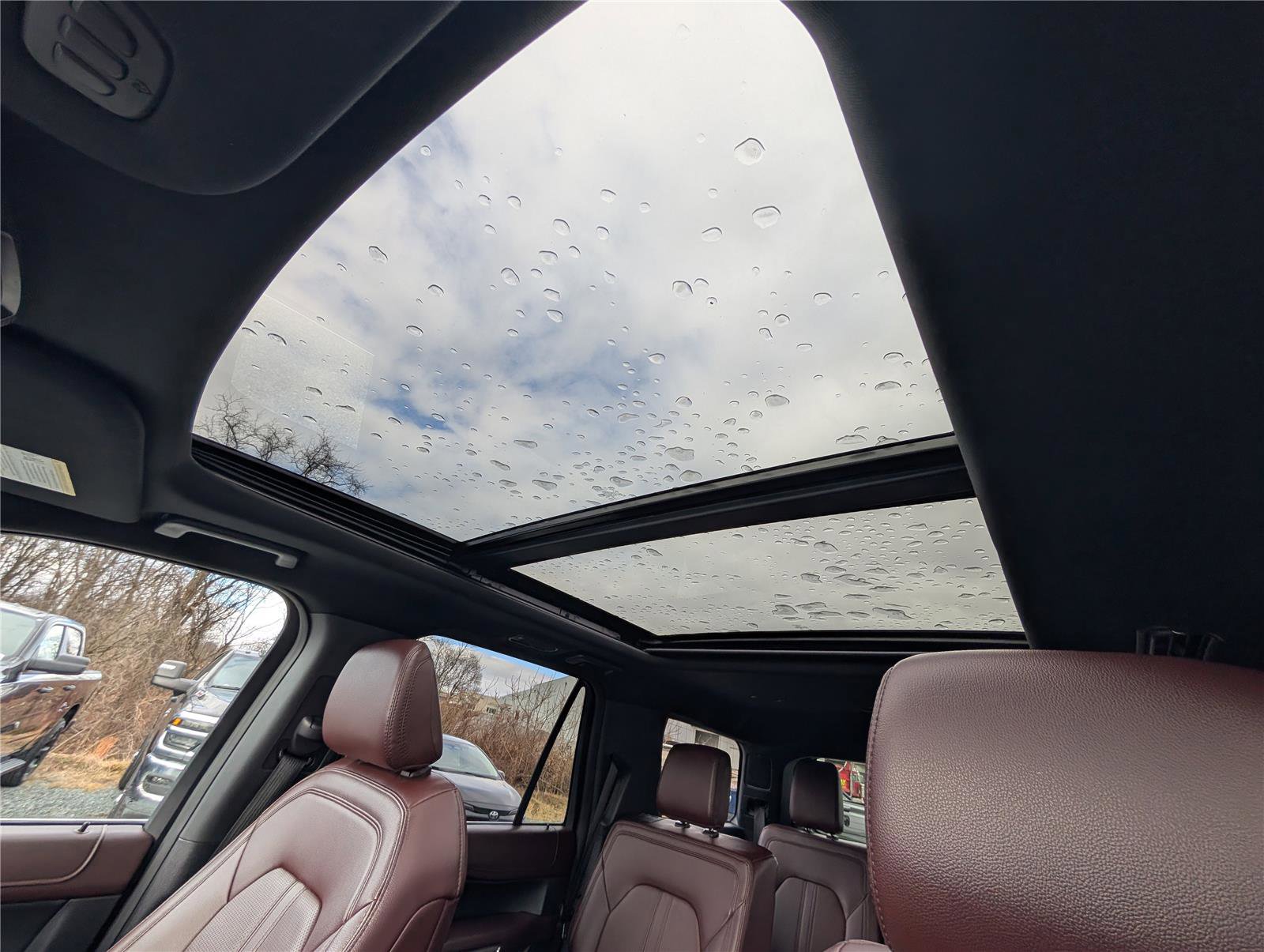 Used 2024 Ford Expedition Limited image 32