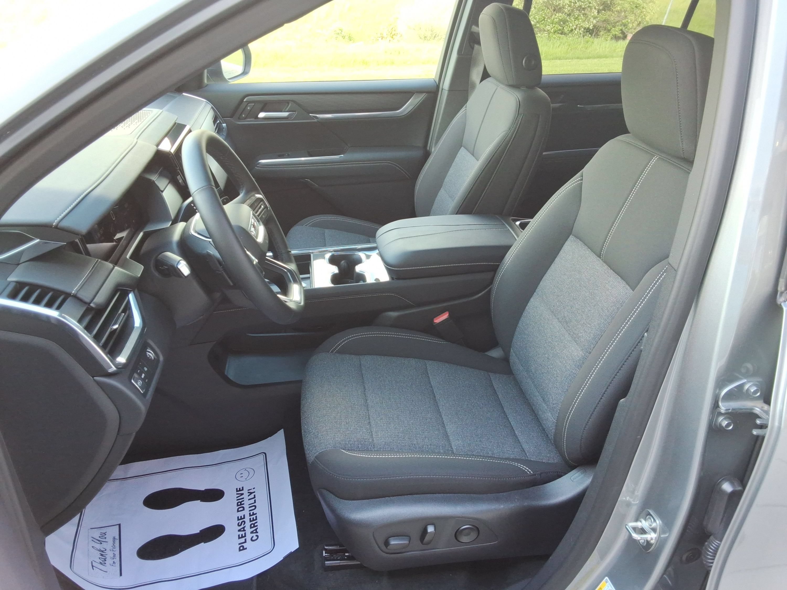 Used 2026 GMC Acadia Elevation FWD image 28