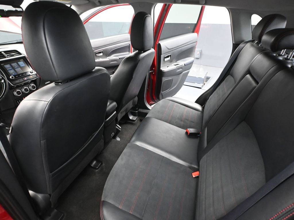 Used 2022 Mitsubishi Outlander Sport SE image 36