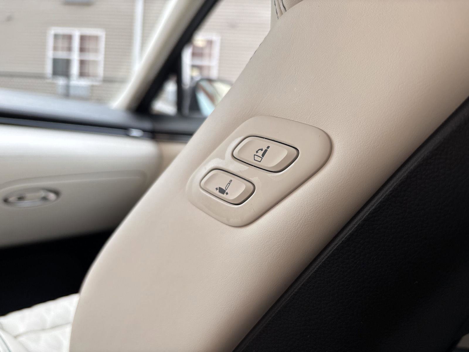 Used 2023 Genesis GV70 3.5T Sport w/ Sport Prestige Package image 26