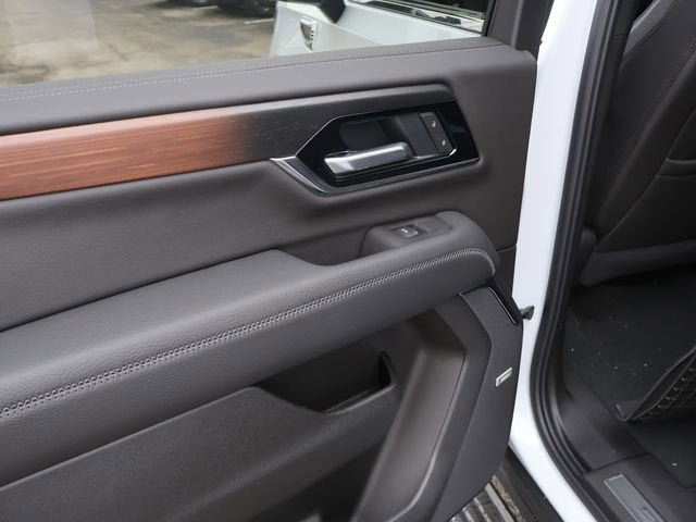New 2026 GMC Yukon XL Denali w/ Denali Reserve Package AWD/4WD image 10
