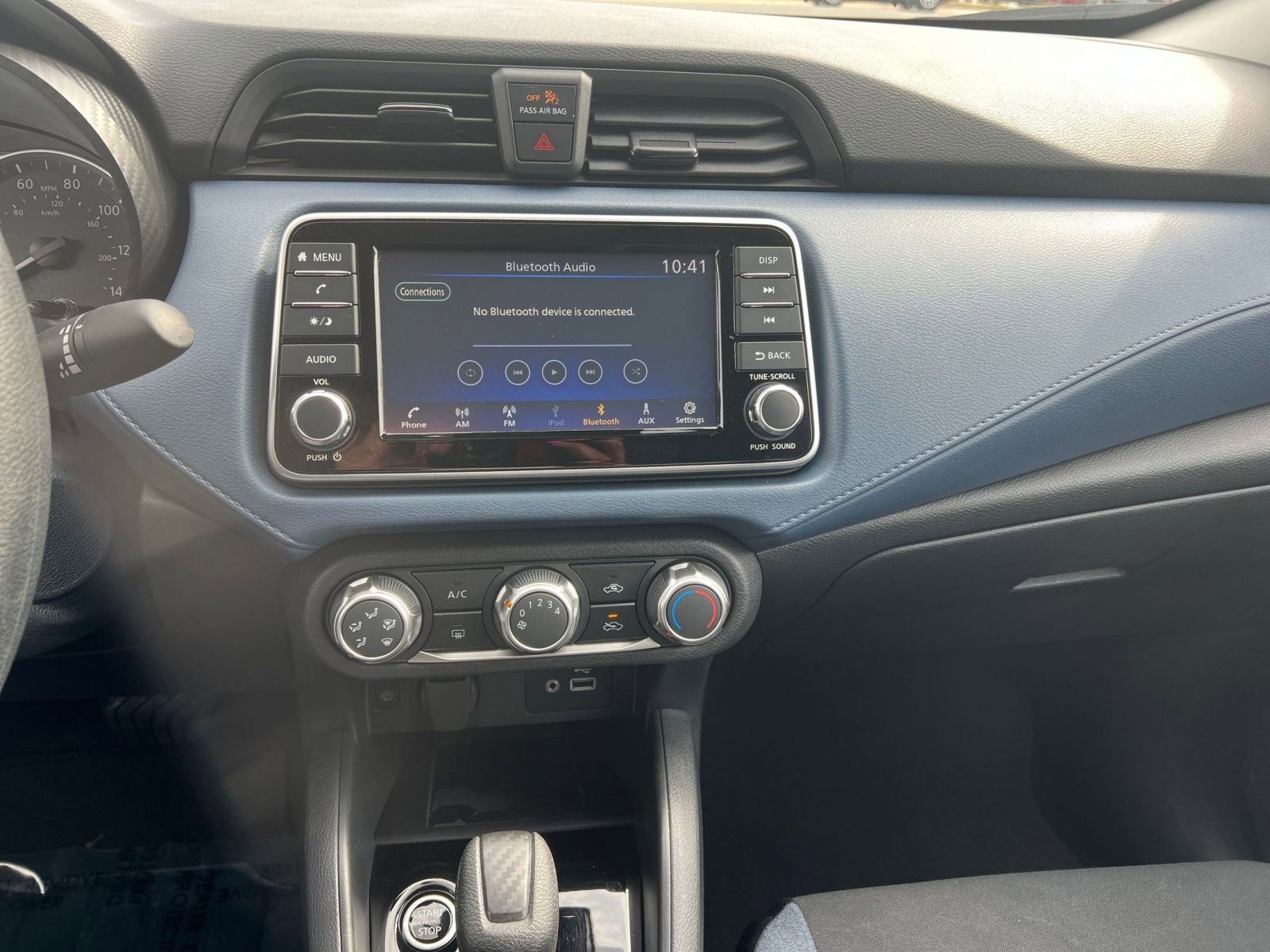 Used 2025 Nissan Versa SV w/ Trunk Package image 17