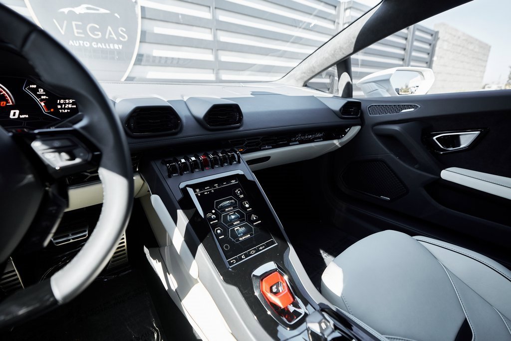 Used 2022 Lamborghini Huracan EVO image 54