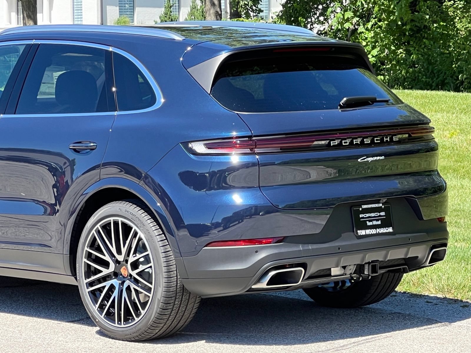 New 2026 Porsche Cayenne AWD/4WD image 9