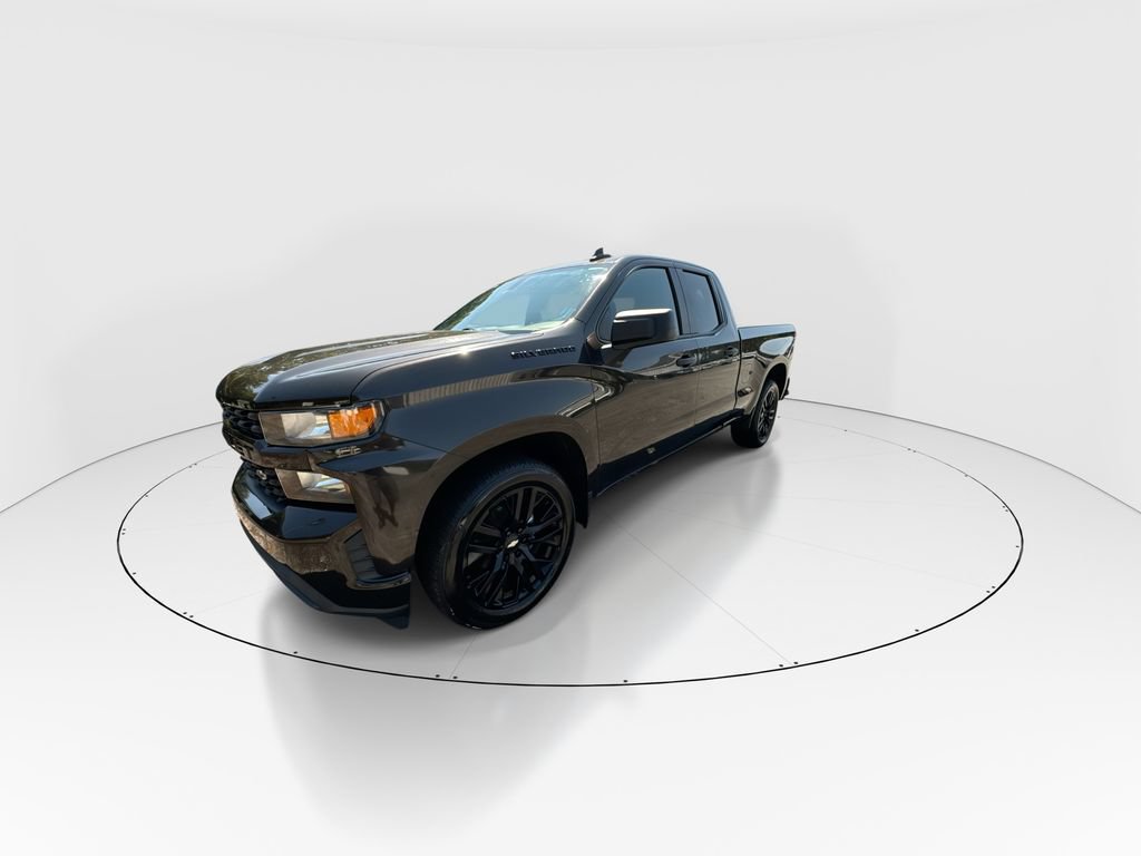 Used 2020 Chevrolet Silverado 1500 Custom w/ Custom Value Package RWD image 4