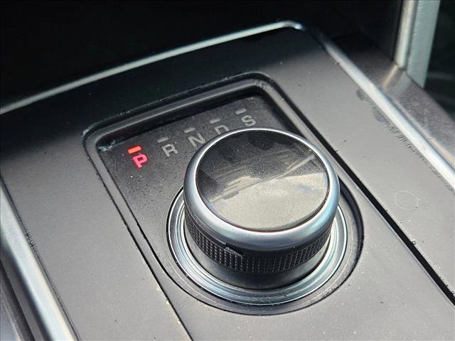 Used 2019 Land Rover Discovery Sport SE image 13