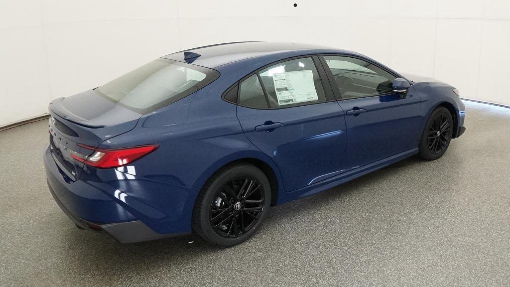 New 2026 Toyota Camry Hybrid FWD image 18