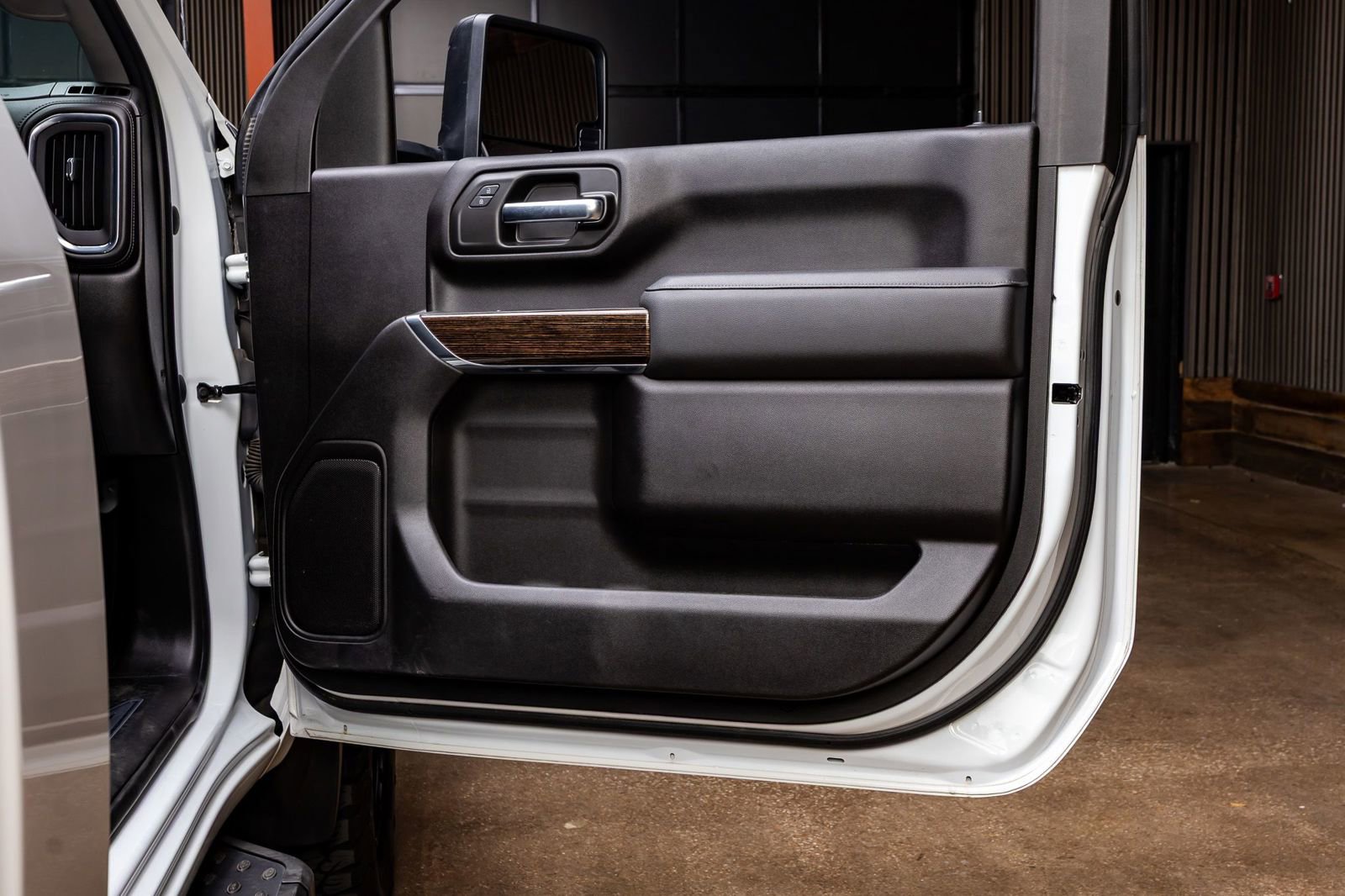 Used 2022 GMC Sierra 2500 SLE w/ SLE Convenience Package image 33