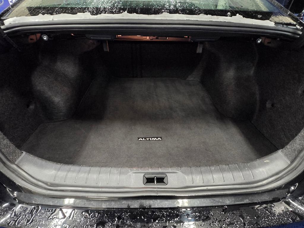 Used 2024 Nissan Altima 2.5 SV image 8