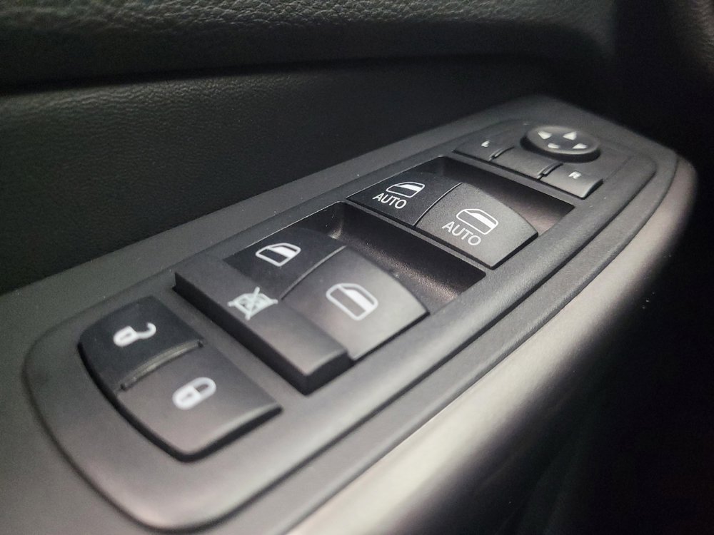 Used 2019 Jeep Cherokee Limited AWD/4WD image 27