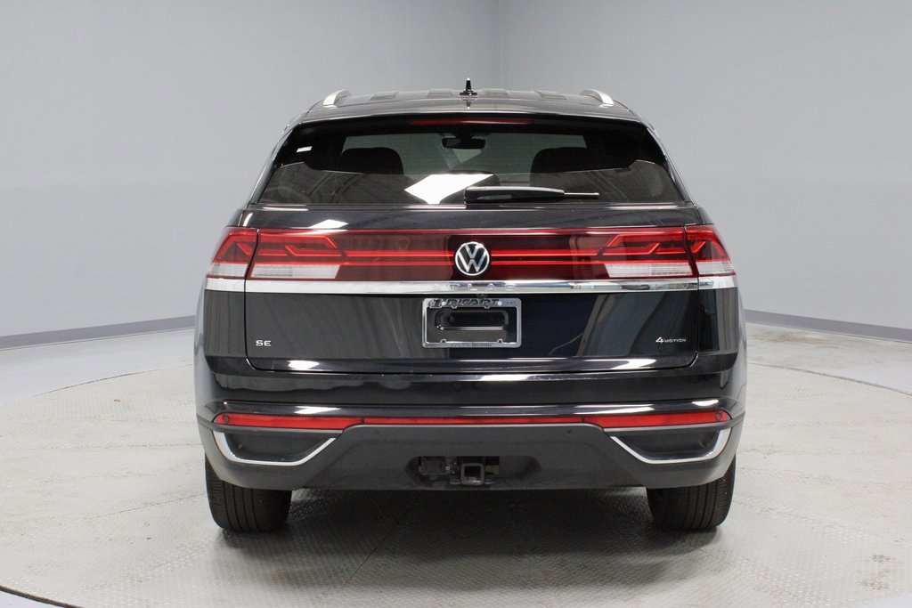 Used 2025 Volkswagen Atlas Cross Sport SE image 12
