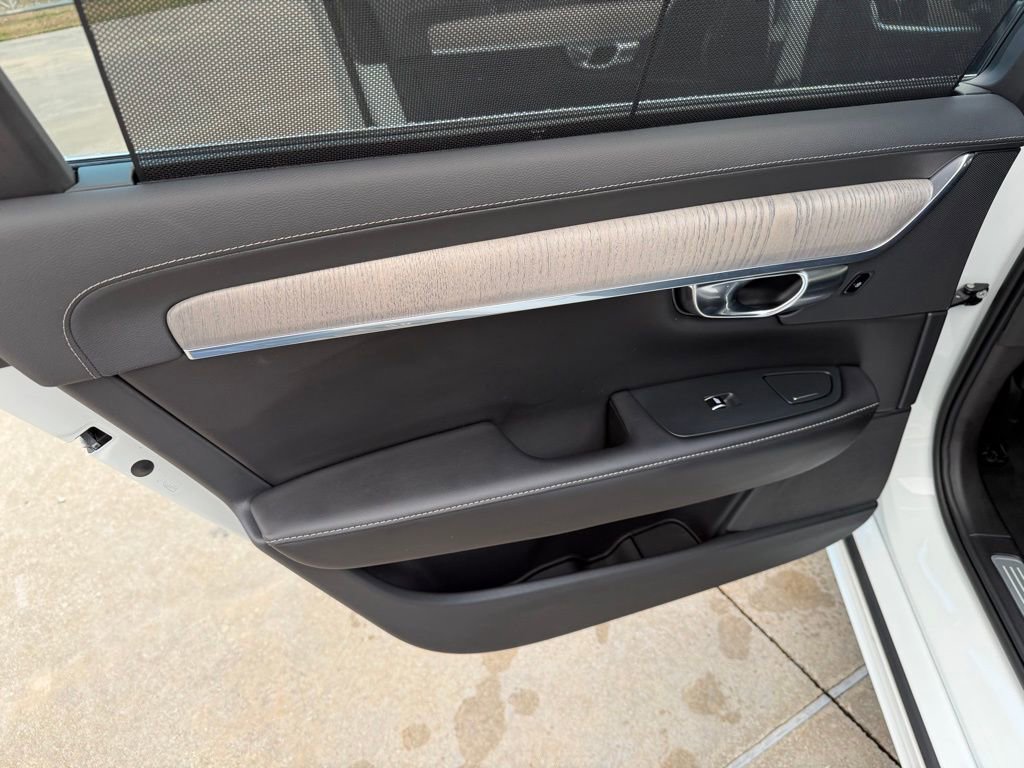 Used 2023 Volvo S90 B6 Ultimate image 14