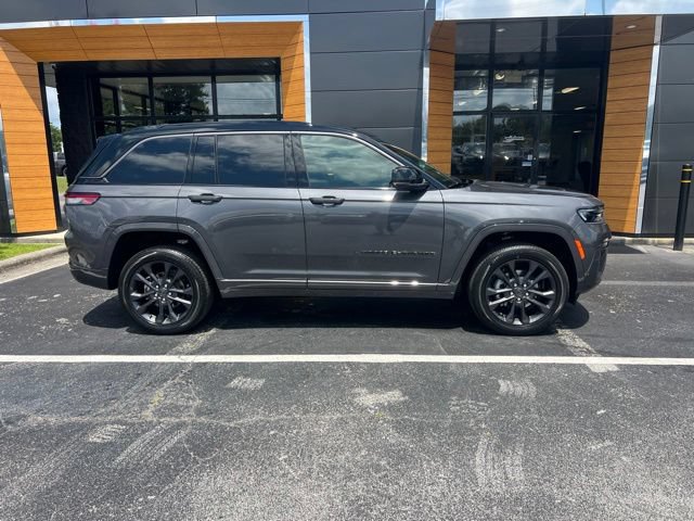 New 2026 Jeep Grand Cherokee Limited AWD/4WD image 2