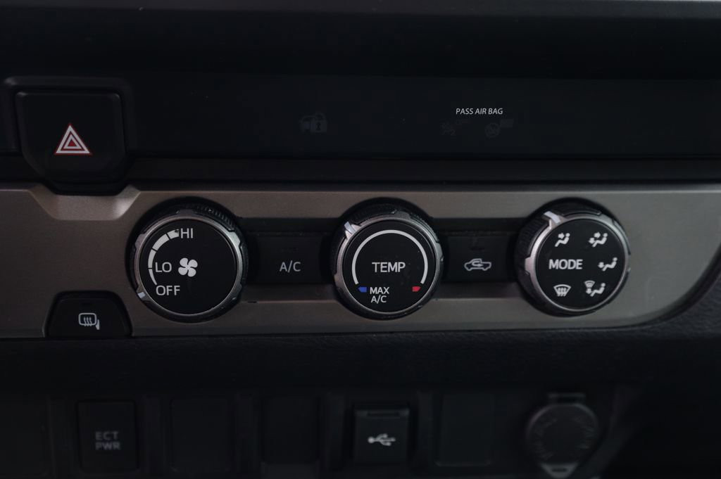 Used 2020 Toyota Tacoma SR w/ SR Convenience Package image 8