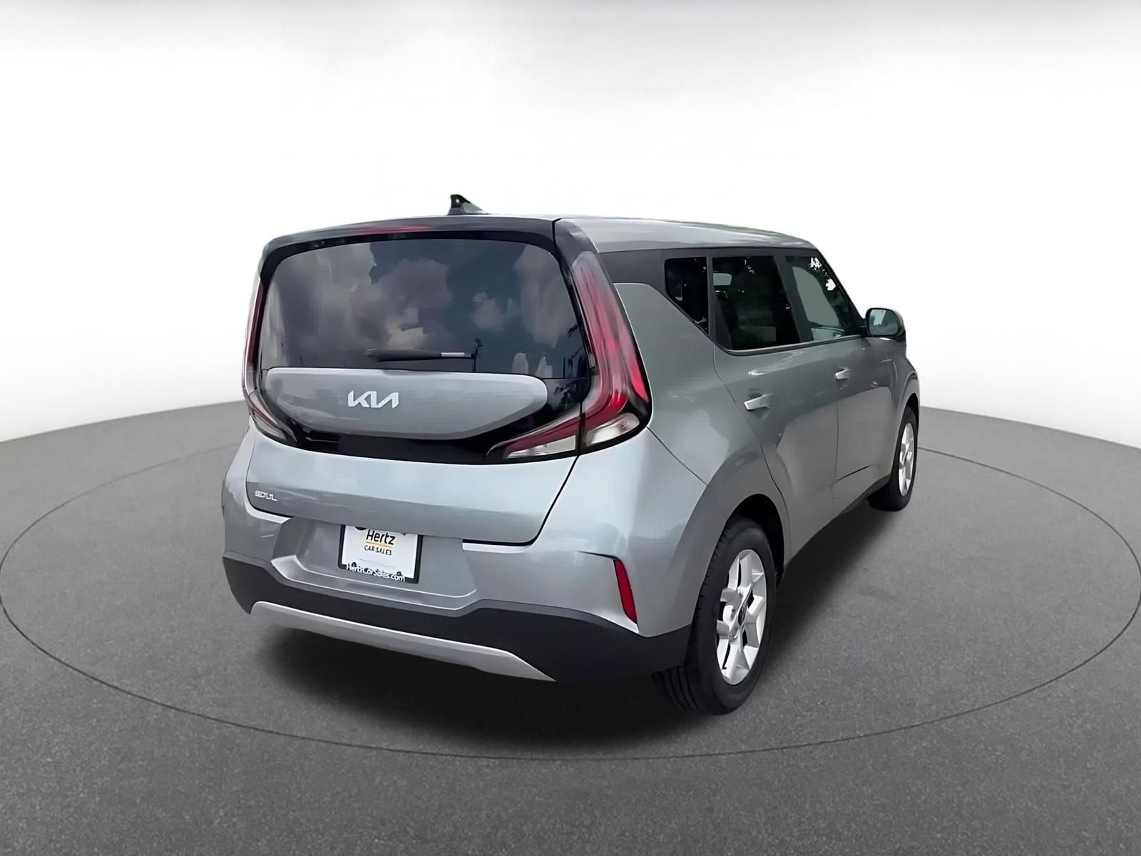 Used 2025 Kia Soul LX w/ LX Technology Package FWD image 14