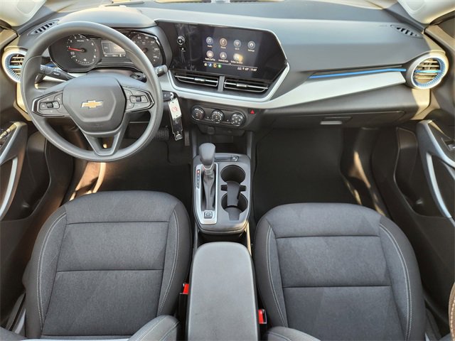 Used 2025 Chevrolet Trax LS w/ LS Convenience Package image 26