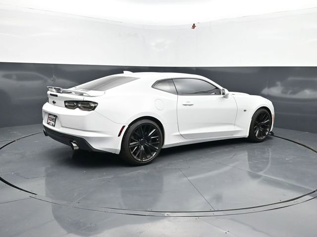 Used 2021 Chevrolet Camaro SS RWD image 9