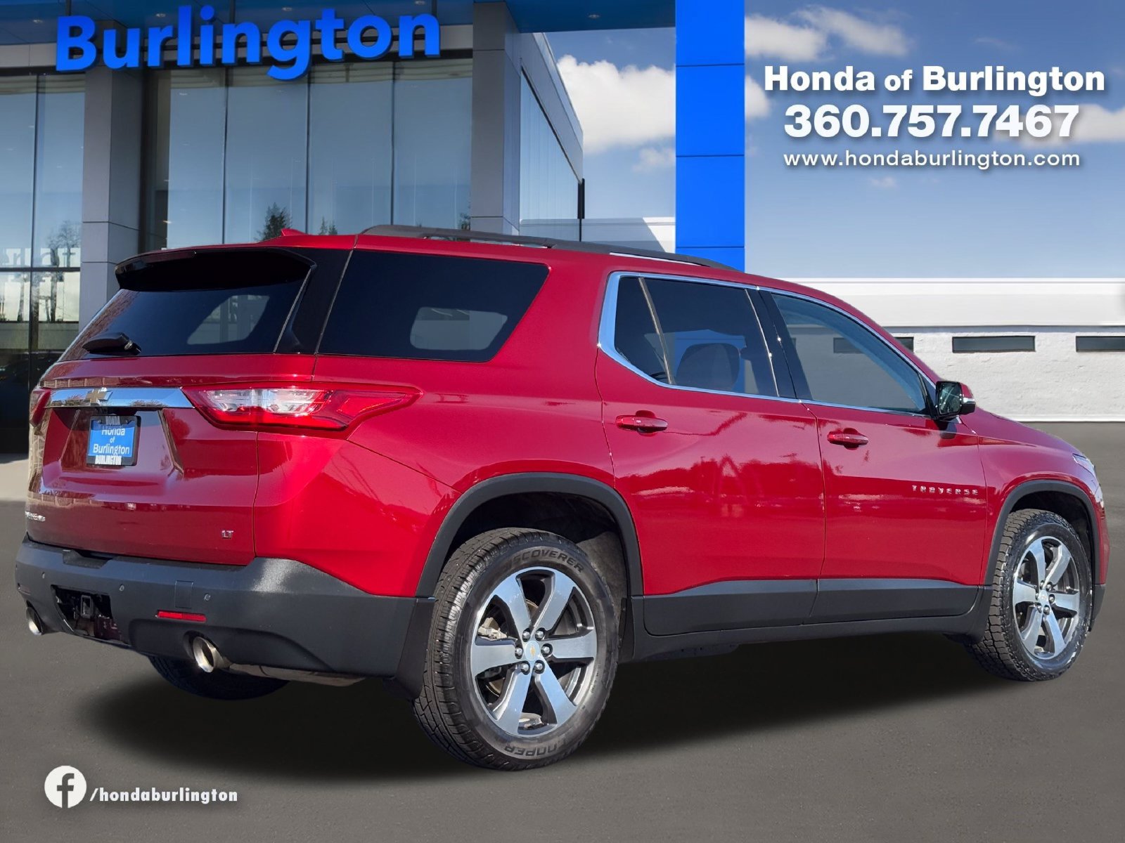 Used 2020 Chevrolet Traverse LT w/ LT Premium Package AWD/4WD image 6
