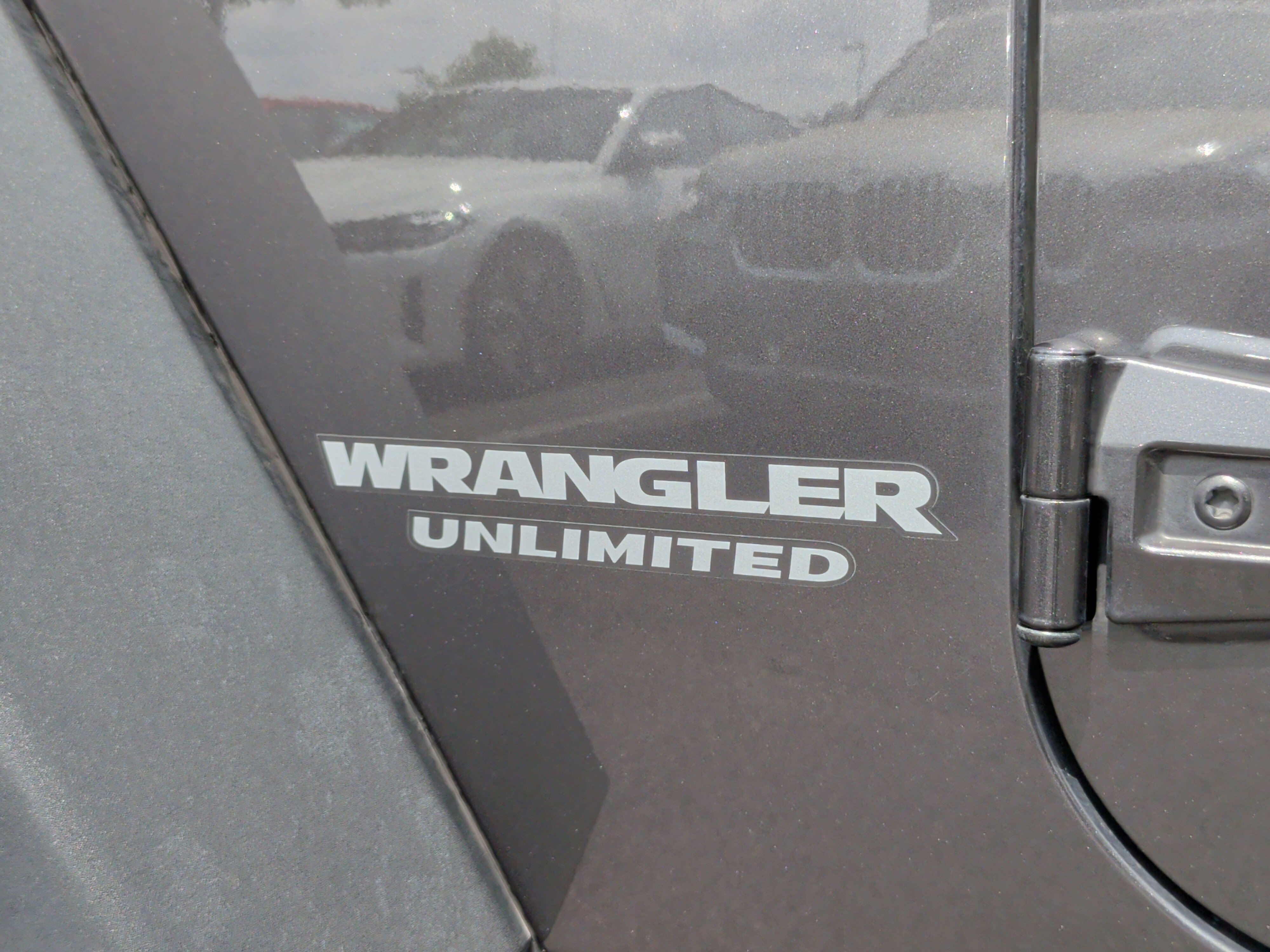 Used 2016 Jeep Wrangler Unlimited Rubicon w/ Connectivity Group image 11