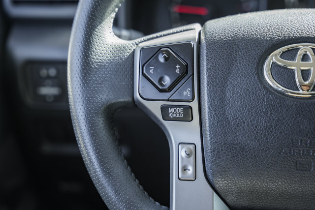 Used 2022 Toyota 4Runner SR5 AWD/4WD image 38