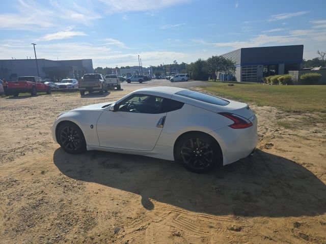 Used 2020 Nissan 370Z Coupe RWD image 5