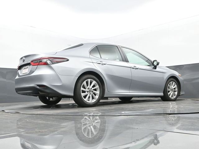Used 2023 Toyota Camry LE FWD image 11