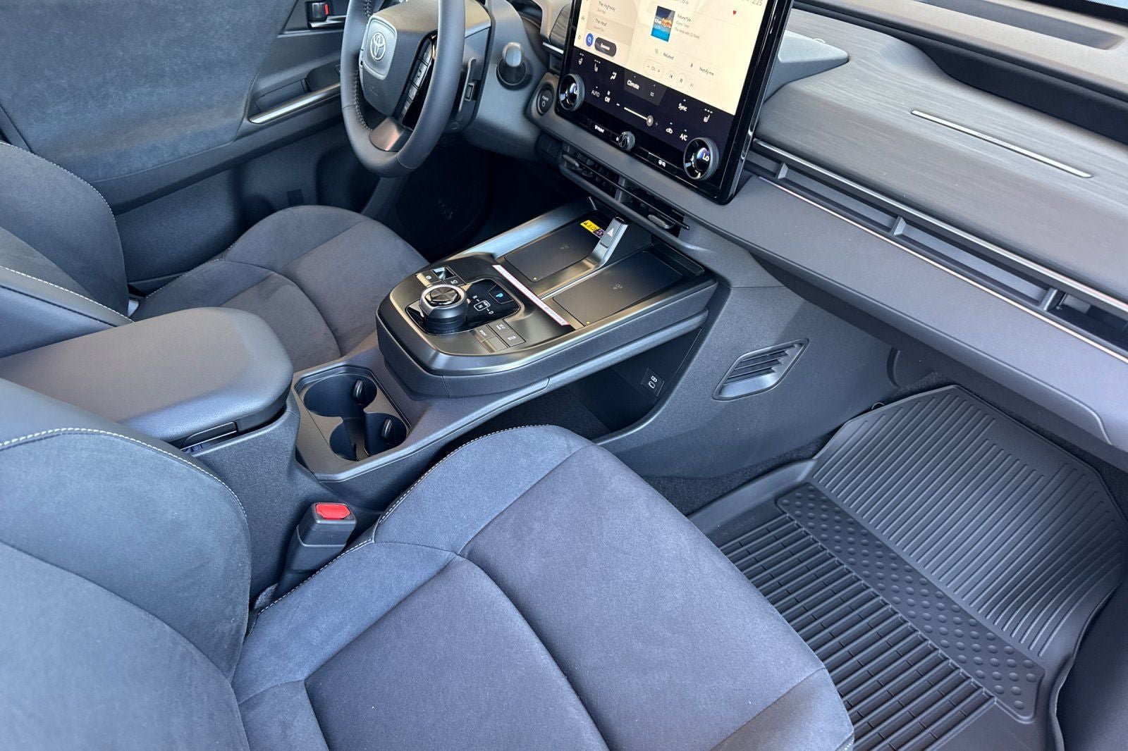 New 2026 Toyota C-HR AWD/4WD image 19