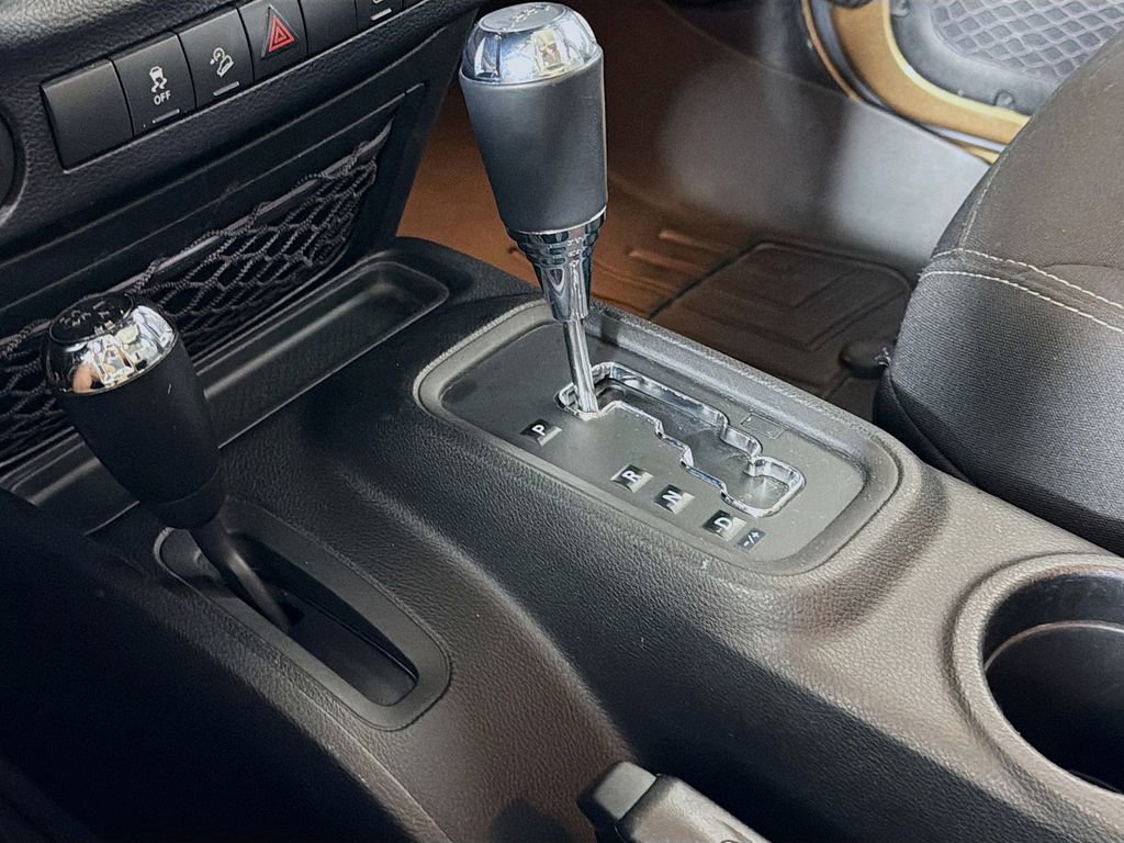 Used 2015 Jeep Wrangler Sahara w/ Trailer Tow Group image 17