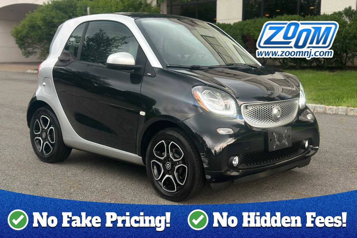 Used 2016 smart fortwo Prime RWD image 1
