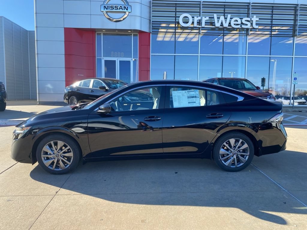 New 2026 Nissan Sentra SL w/ Floor Mat Package FWD image 2