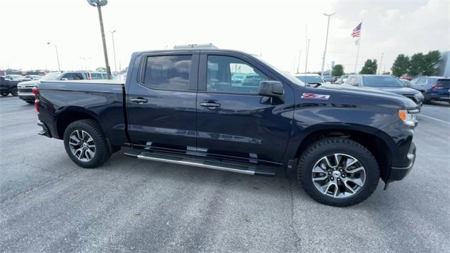 Used 2022 Chevrolet Silverado 1500 RST w/ Convenience Package II image 3