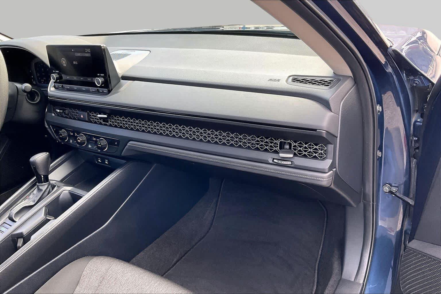 Used 2023 Honda Accord EX image 19