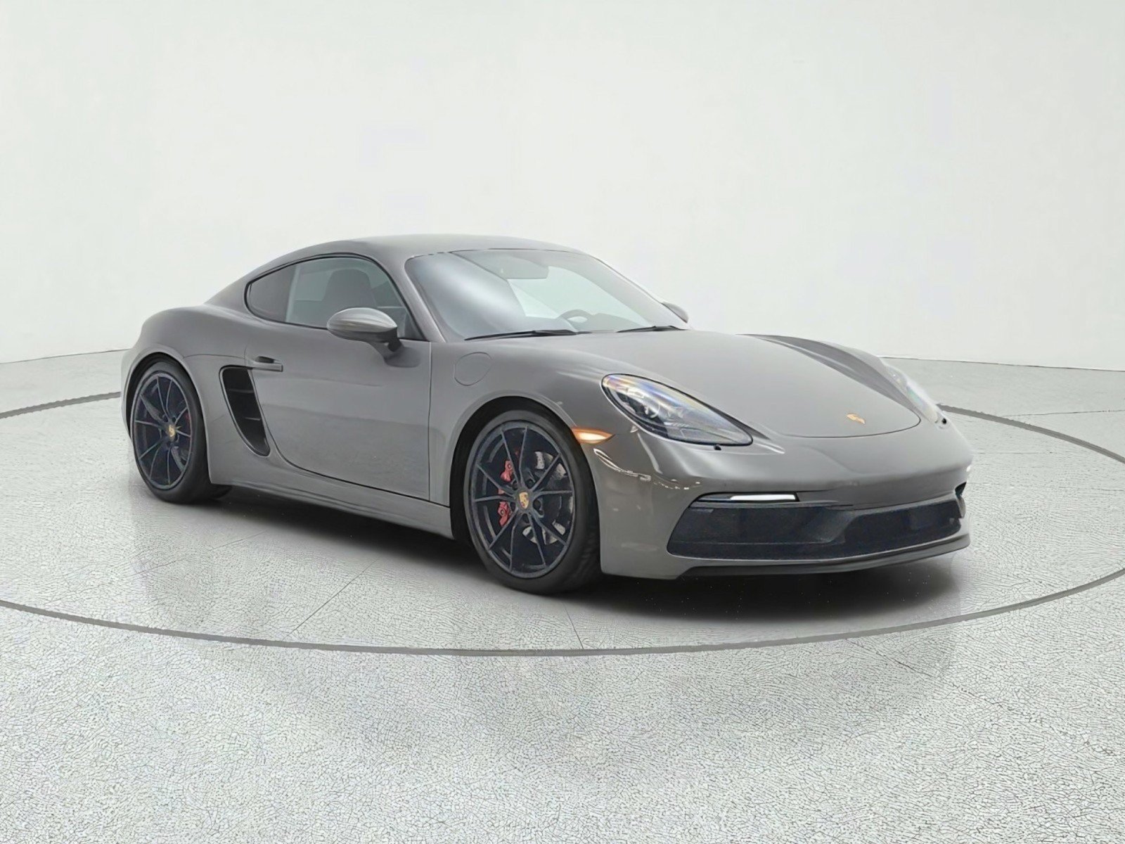 Used 2019 Porsche 718 Cayman GTS RWD image 3