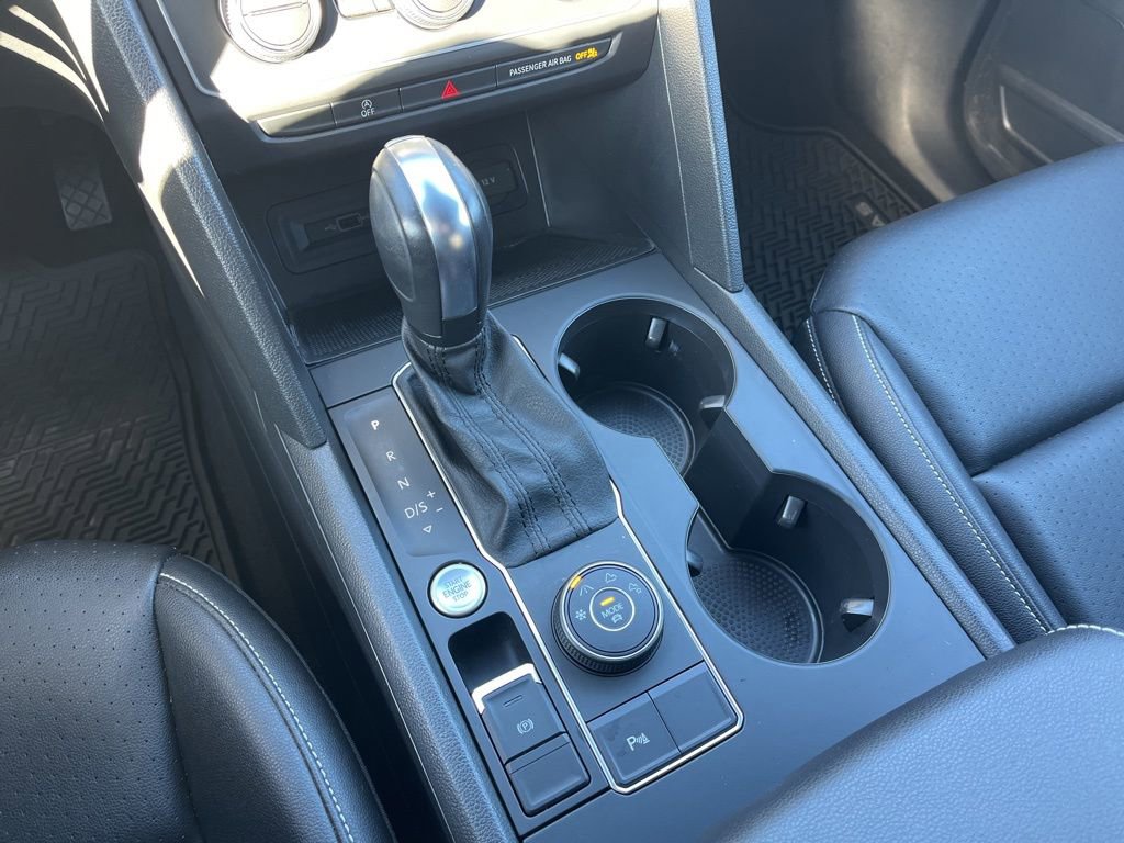 Used 2020 Volkswagen Atlas Cross Sport SE w/ Towing Package image 19