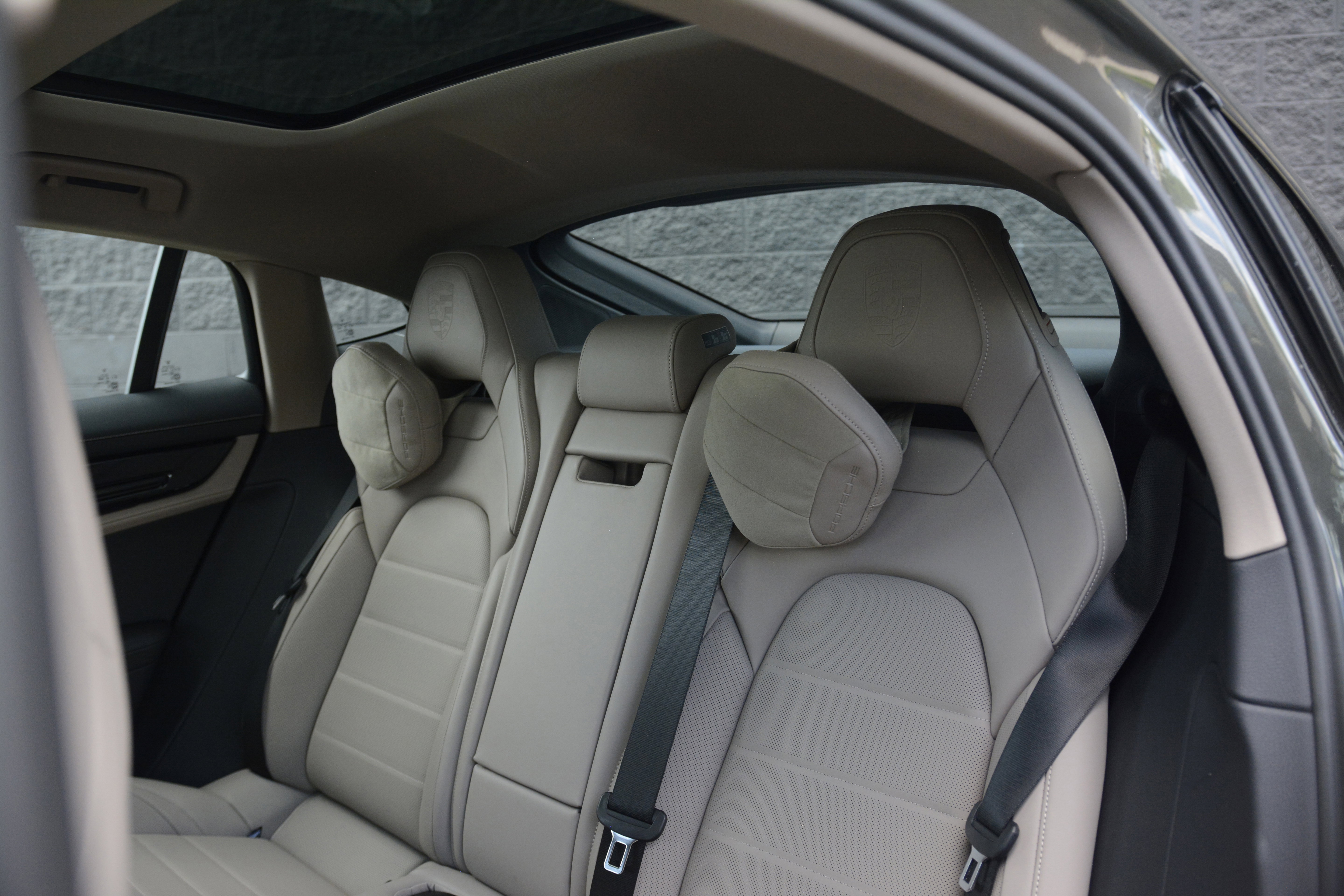 Certified 2025 Porsche Panamera 4 image 34