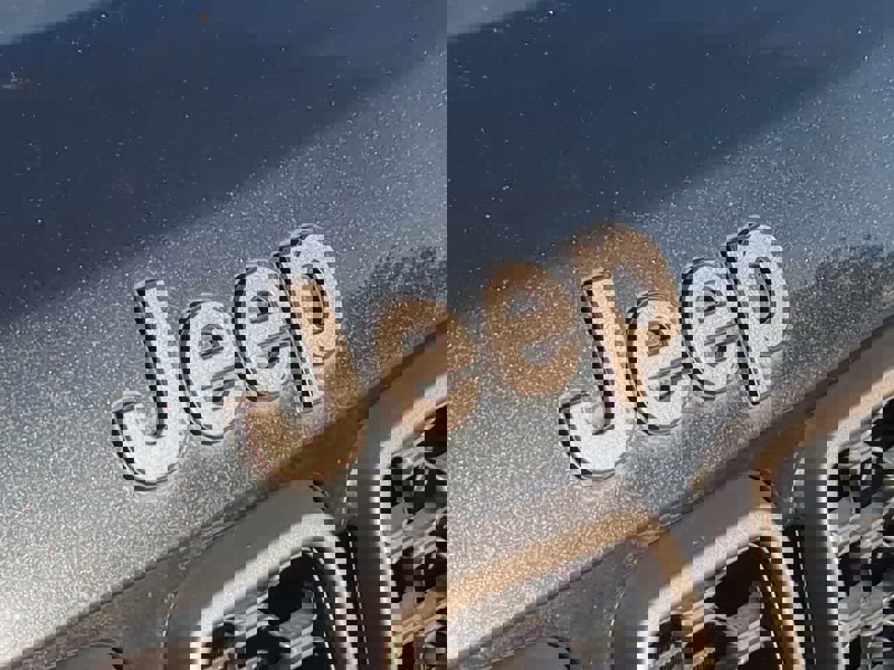 Used 2016 Jeep Grand Cherokee Laredo 75th Anniversary image 12