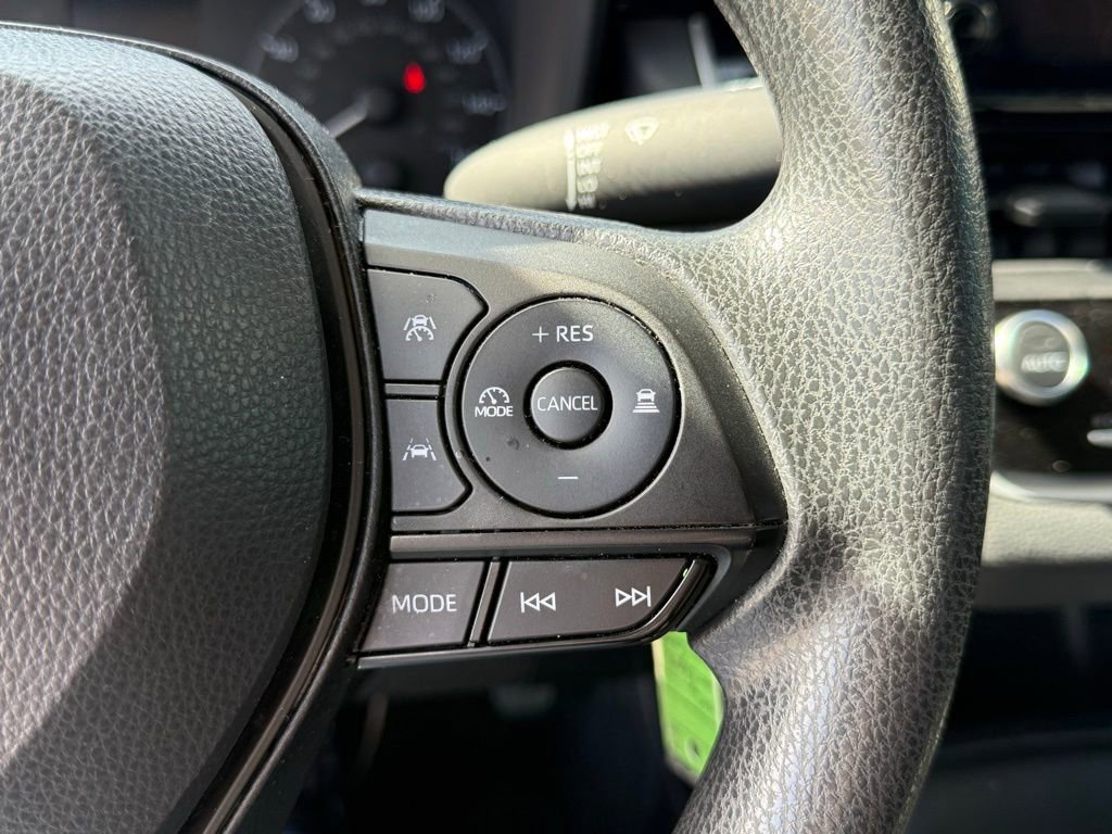 Used 2023 Toyota Corolla LE FWD image 11